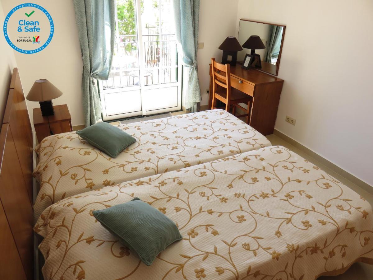 Apartamento T1 Com Vista Mar Perto Da Praia N.ª Sra. Da Rocha Porches  Bagian luar foto