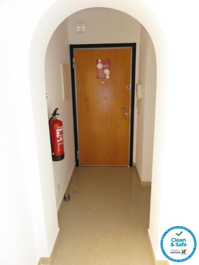 Apartamento T1 Com Vista Mar Perto Da Praia N.ª Sra. Da Rocha Porches  Bagian luar foto