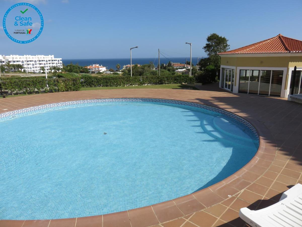 Apartamento T1 Com Vista Mar Perto Da Praia N.ª Sra. Da Rocha Porches  Bagian luar foto