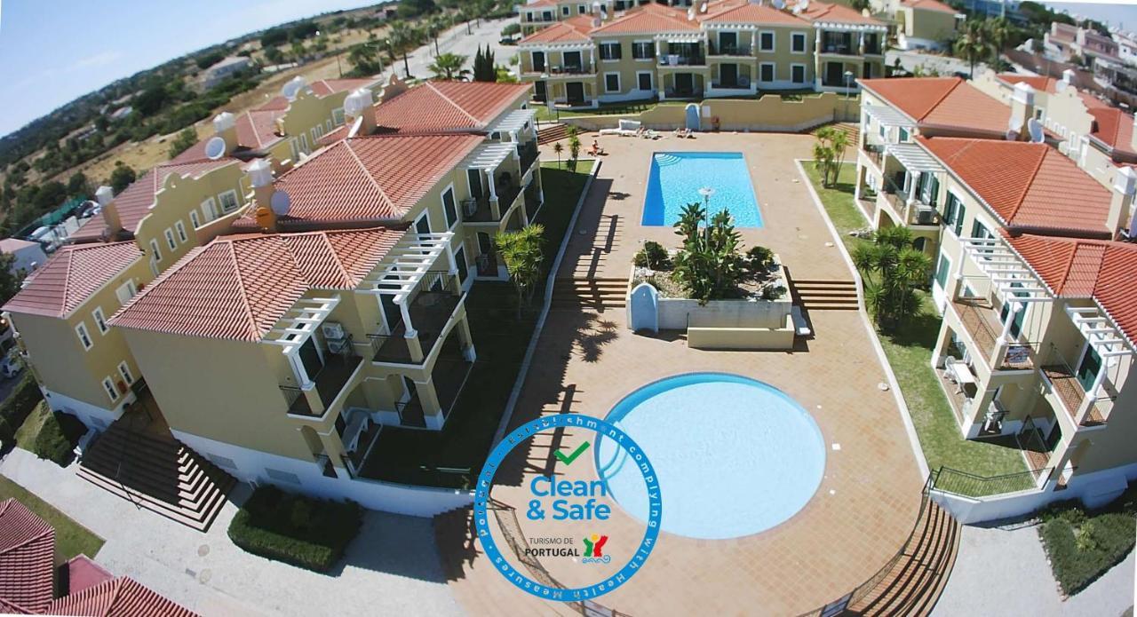 Apartamento T1 Com Vista Mar Perto Da Praia N.ª Sra. Da Rocha Porches  Bagian luar foto